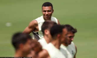 世俱杯半决赛：皇马能否助力17岁新星夺金球奖？